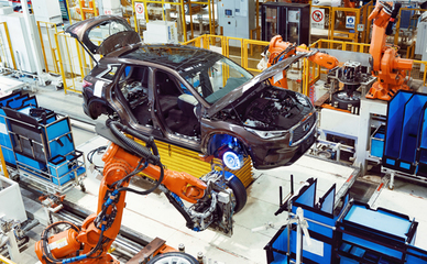 東風英菲尼迪 以“奮進之年”為號角，多維戰略布局釋放潛能，驅動未來汽車銷售新篇章